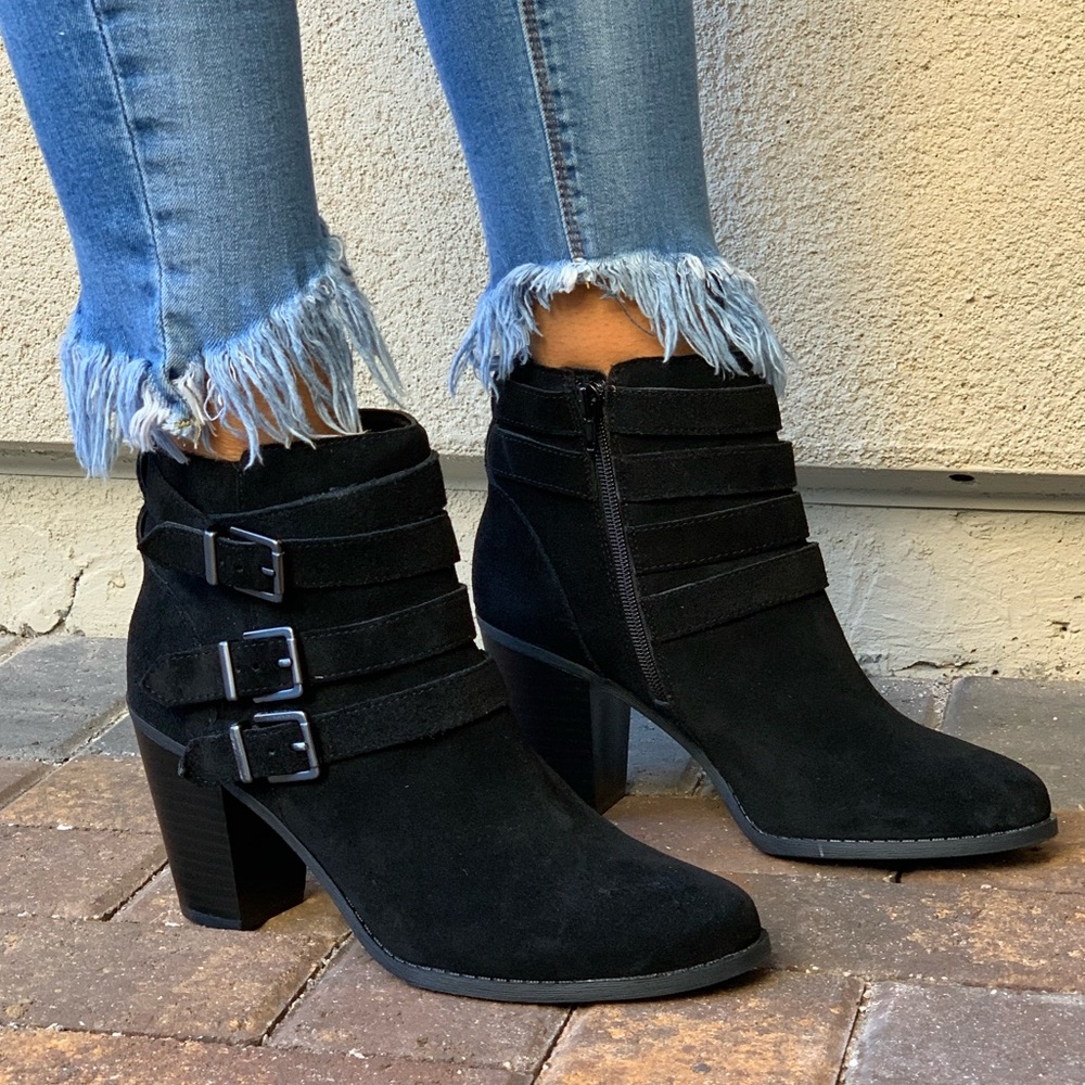 Black Triple Buckle Block Heel Ankle Booties - Picture 3 of 8